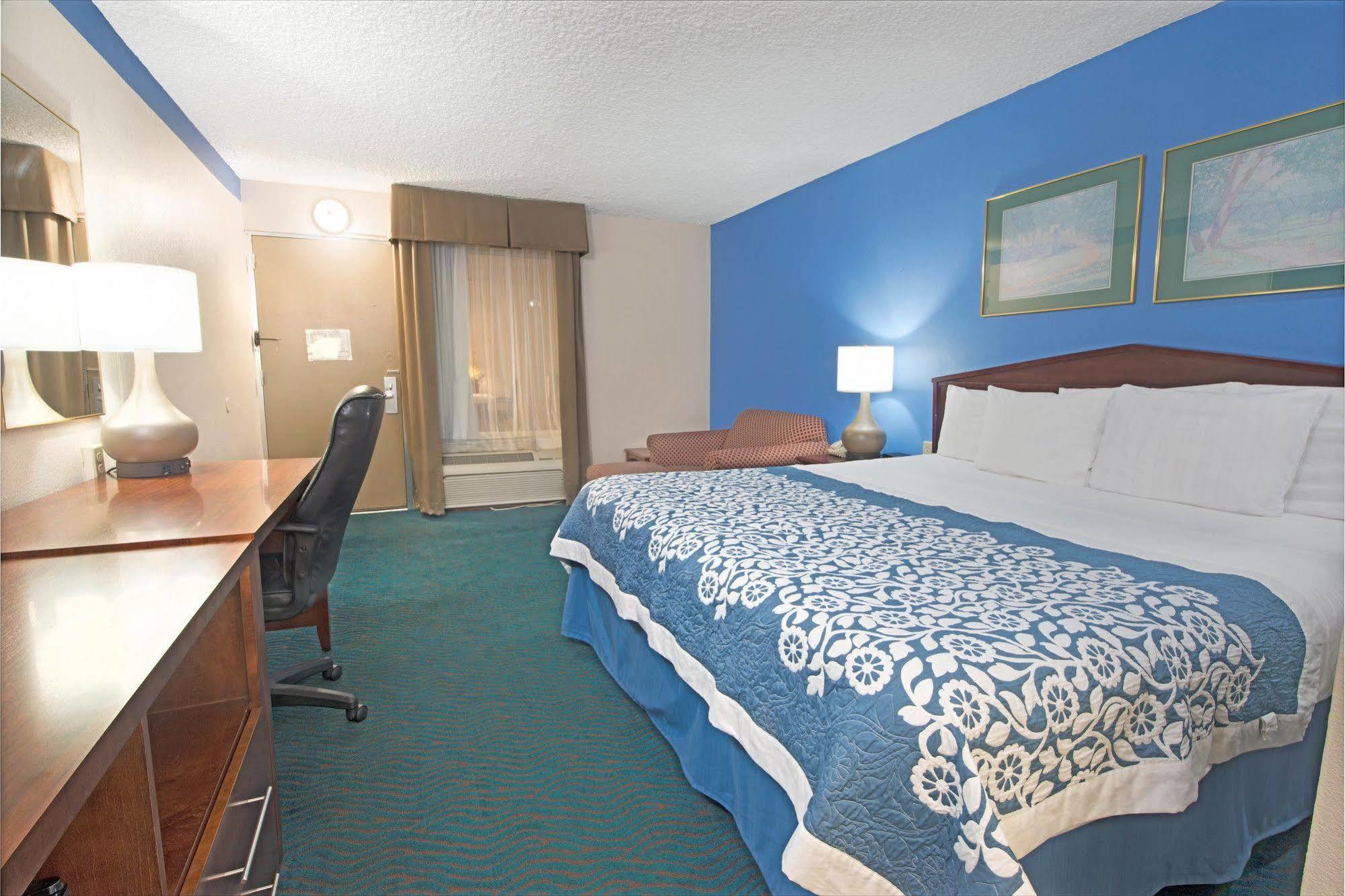 Days Inn By Wyndham St. Louis Lindbergh Boulevard Huntleigh Esterno foto